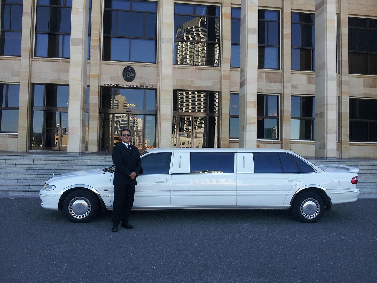 Luxury limousine and chauffeur service